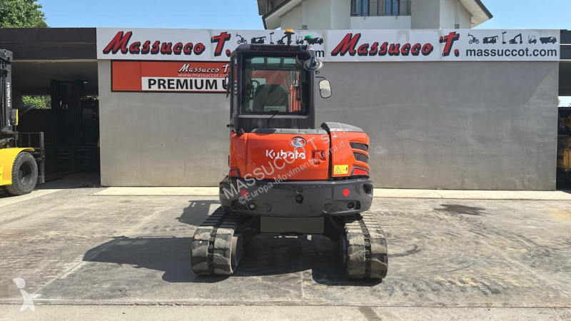 جرافة Kubota U48-4
