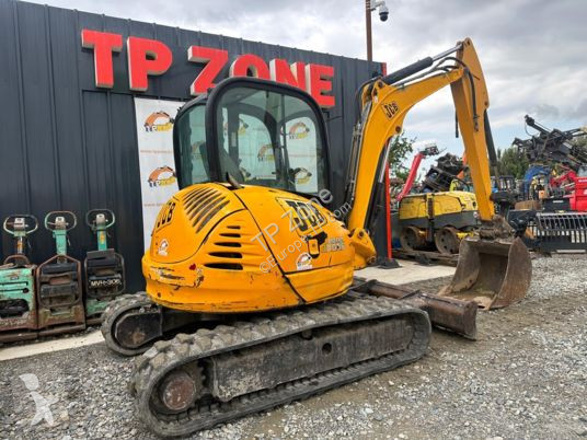 Lopatový nakládač JCB à 18 500 € ht