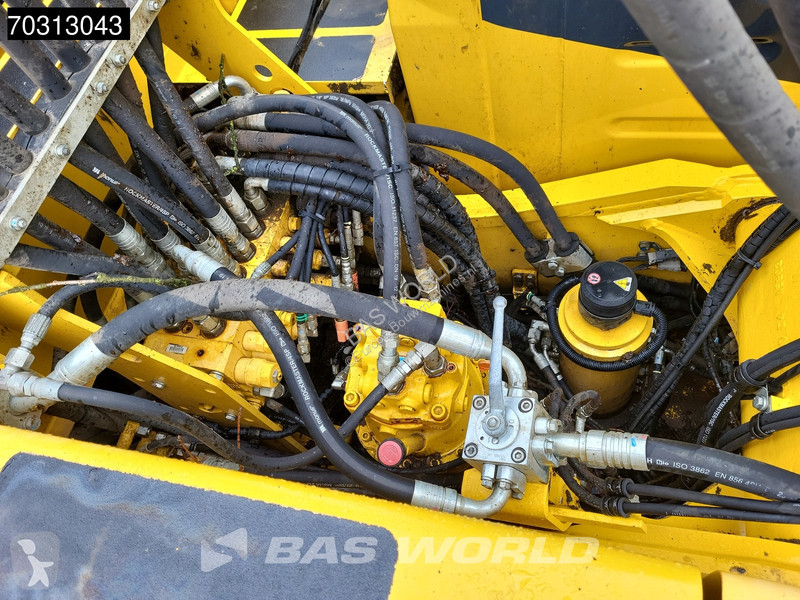جرافة Komatsu PW180 -7E0