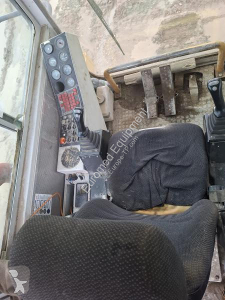 جرافة Komatsu 1400-1