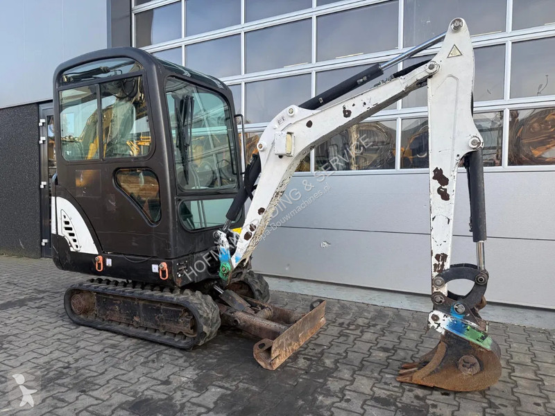 Lopatový nakládač Bobcat