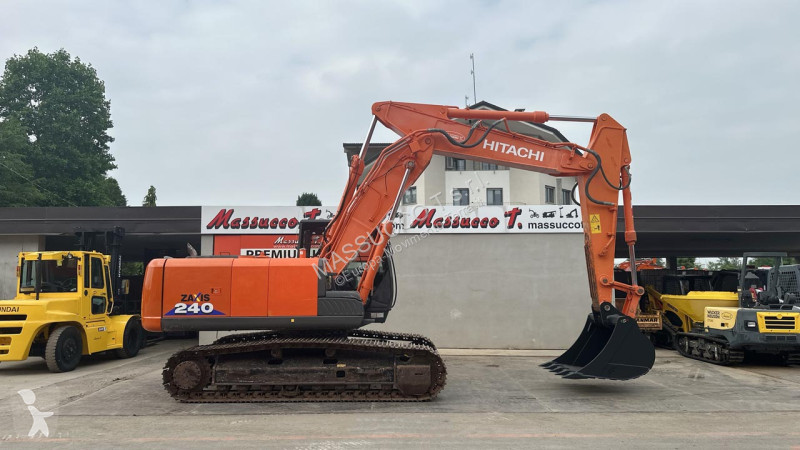 Escavatore Hitachi