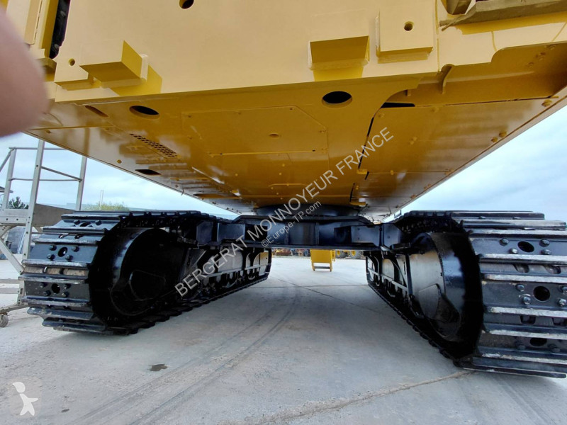 Rýpadlo Caterpillar 390F