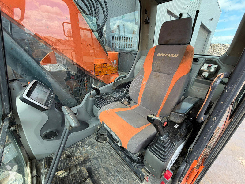 جرافة Doosan