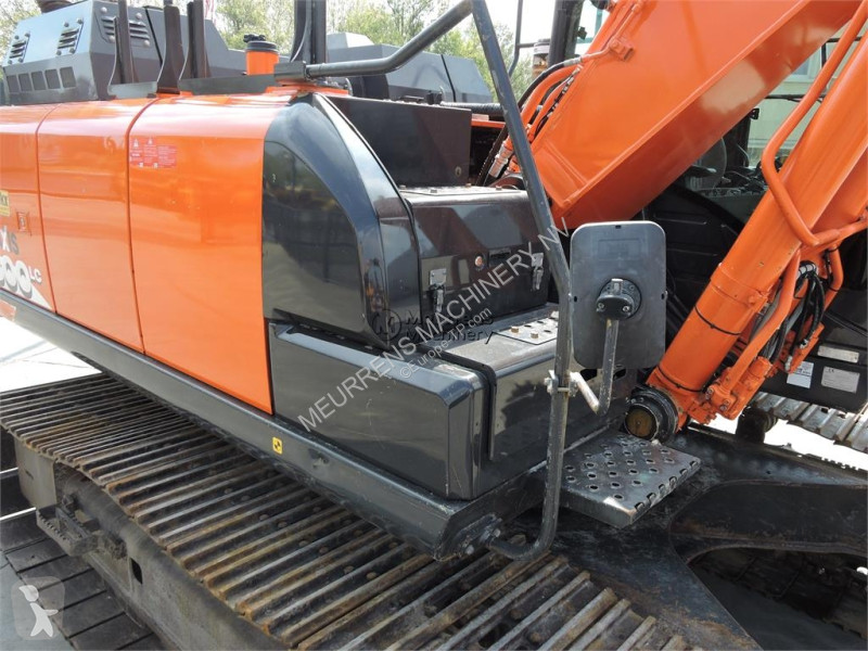 جرافة Hitachi 0