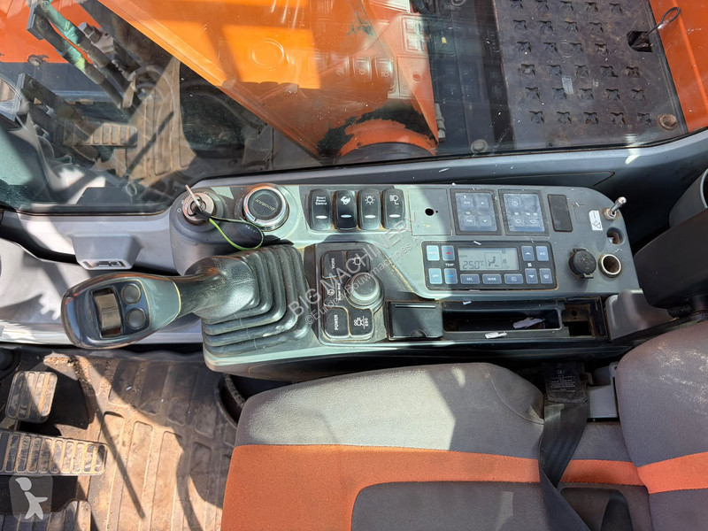 جرافة Doosan 5