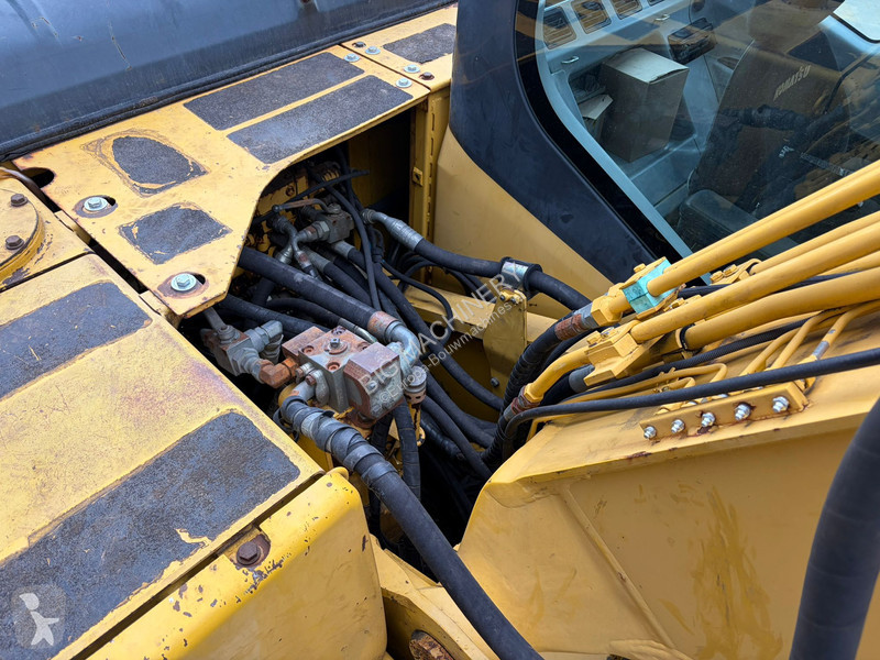Rýpadlo Komatsu PC180LC-7K