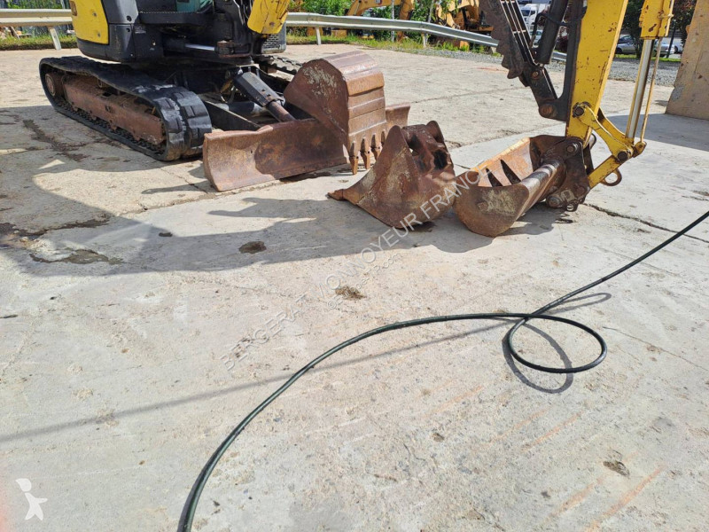 جرافة Yanmar VIO50