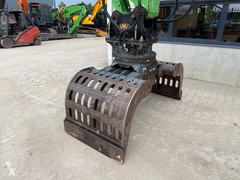 جرافة Sennebogen 817 E - 817M E - 818 E - E