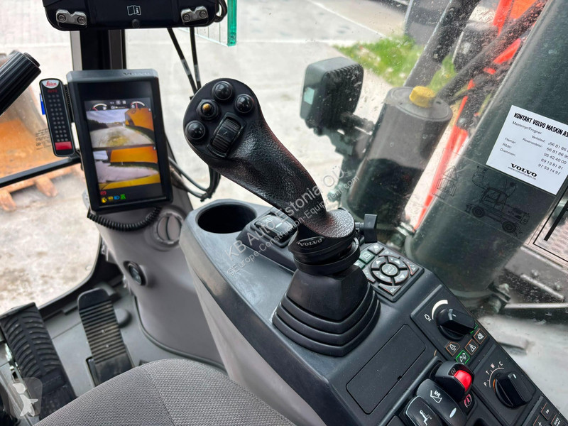 Rýpadlo Volvo E 3D / TILT / AC / CENTRAL...