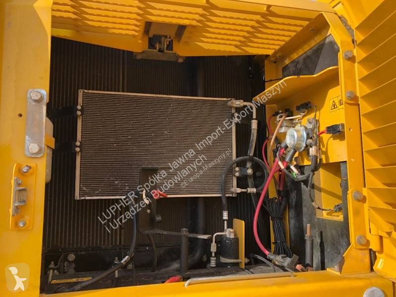 Lopatový nakládač Komatsu PW180-7E0