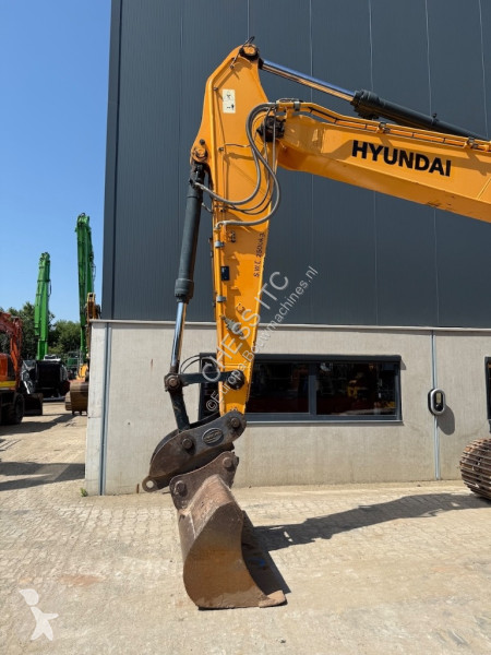 جرافة Hyundai HX 220 L - L - HX 220