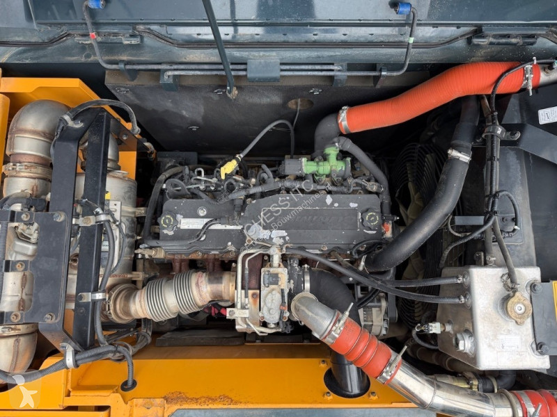 جرافة Hyundai HX 220 L - L - HX 220