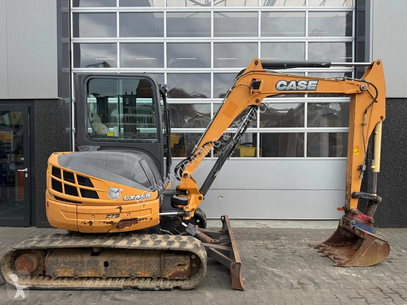 Lopatový nakládač Case CX45B