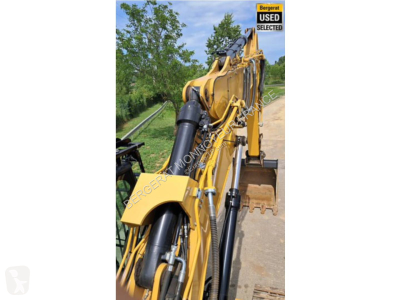 Excavadora Caterpillar 323
