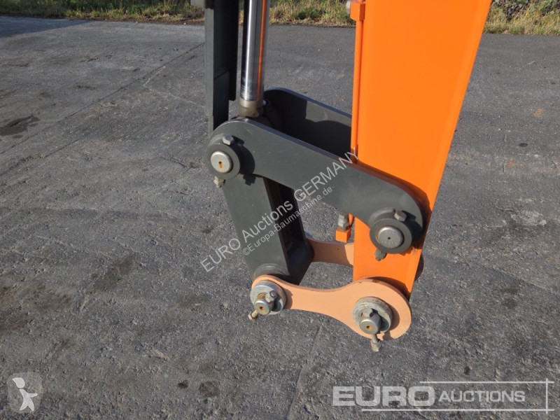 Excavadora Develon DX35Z-7