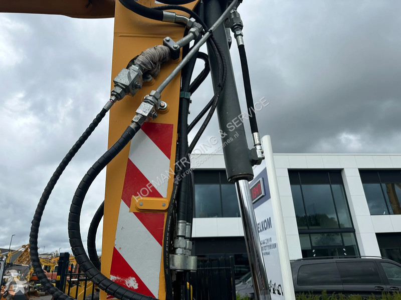 جرافة Liebherr Compact | Powertilt