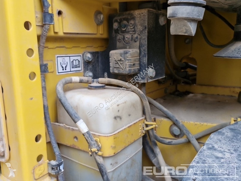 جرافة Komatsu 10