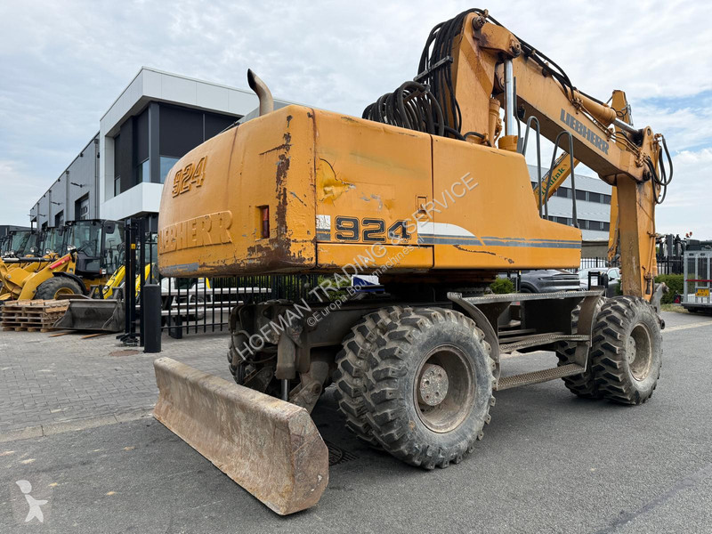Lopatový nakládač Liebherr A | A/C