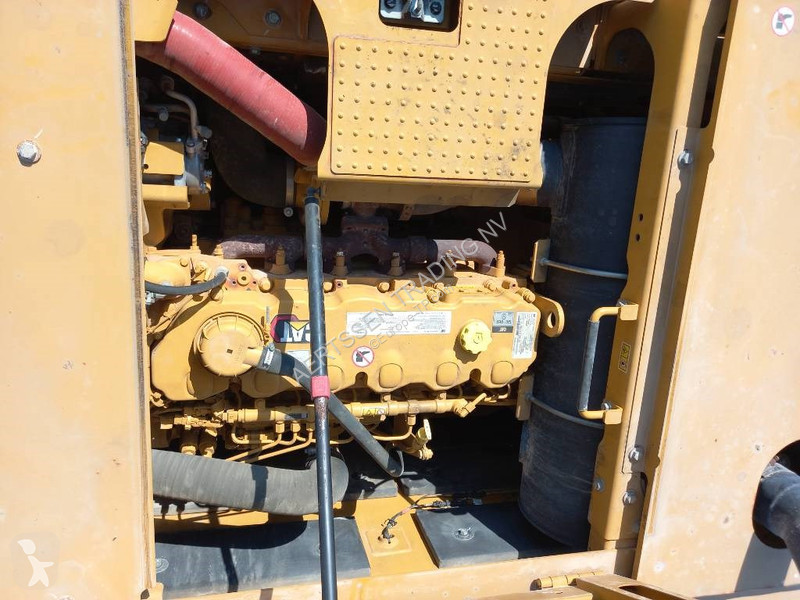 جرافة Caterpillar 350 (EXW - Abu Dhabi)