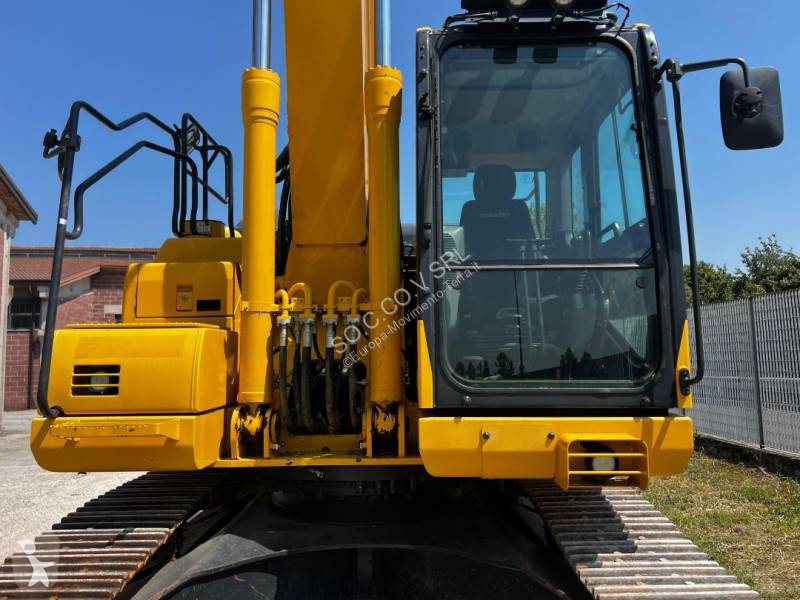 جرافة Komatsu PC210 NLC 11