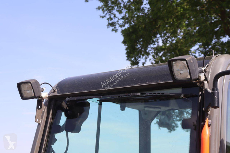 جرافة Volvo ECR25D
