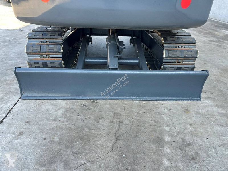 جرافة Volvo D