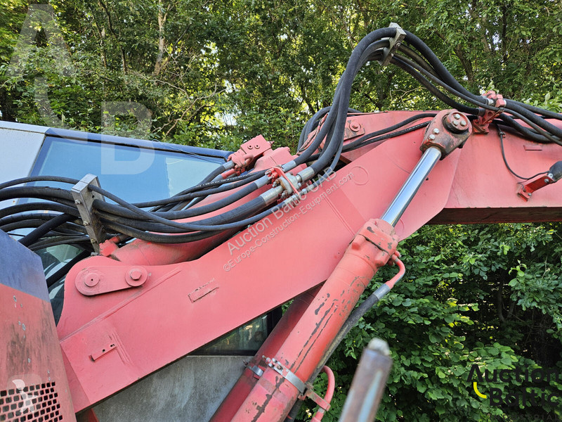 جرافة O&K