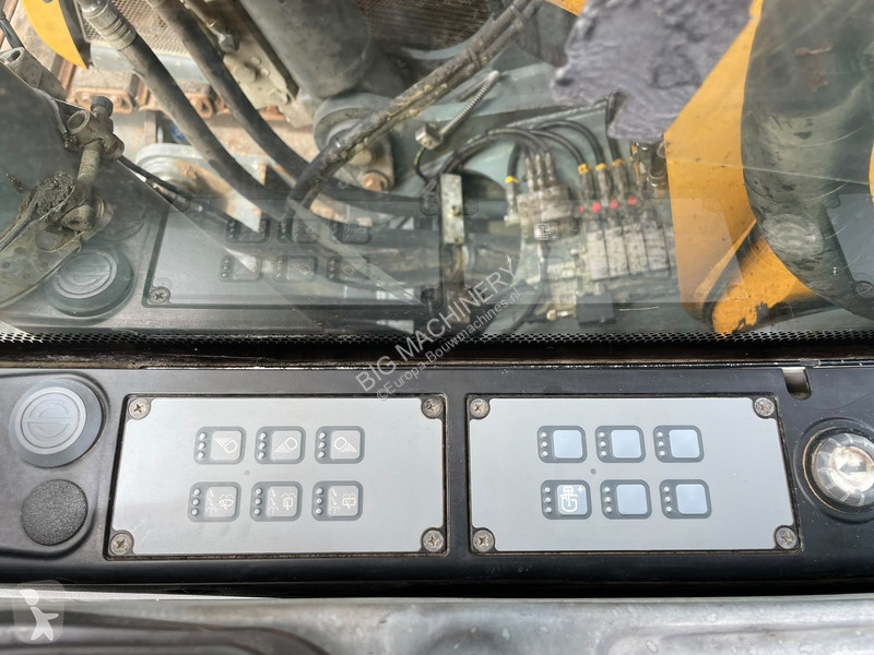 جرافة Liebherr R914 Compact