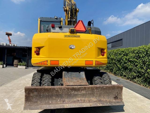 Rýpadlo Komatsu PW 148-8