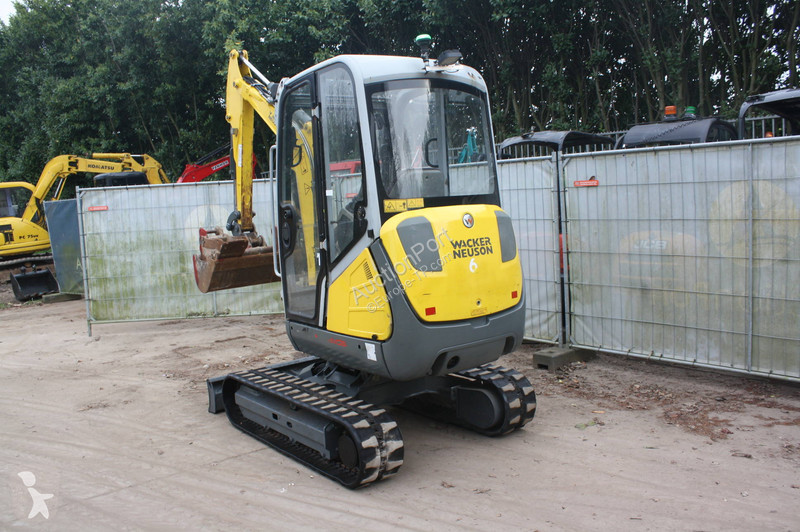 جرافة Neuson ET24 VDS