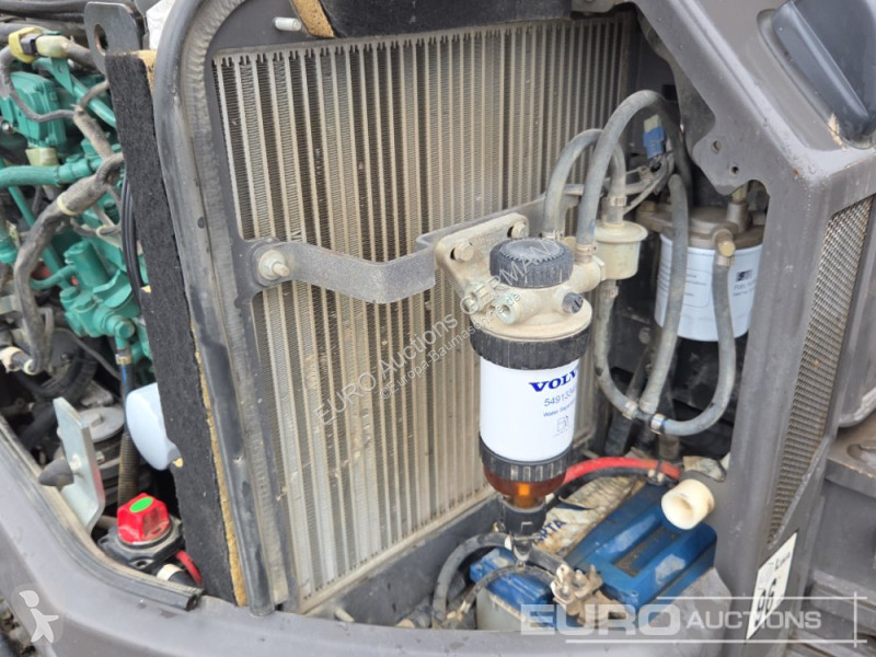 جرافة Volvo ECR50F