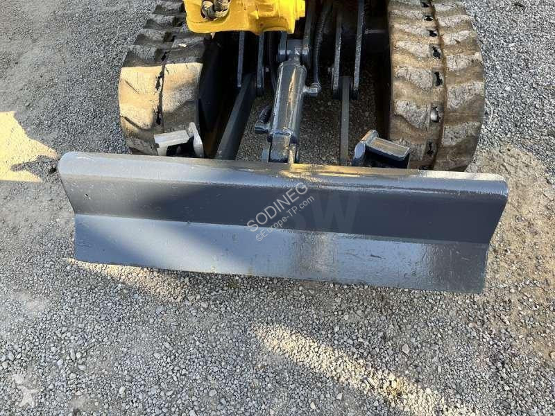 جرافة Komatsu  PC09-1