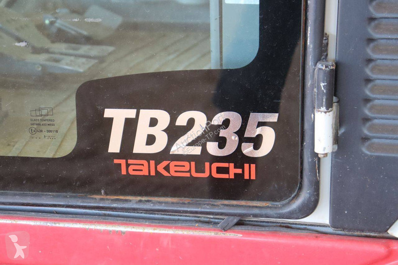 Lopatový nakládač Takeuchi