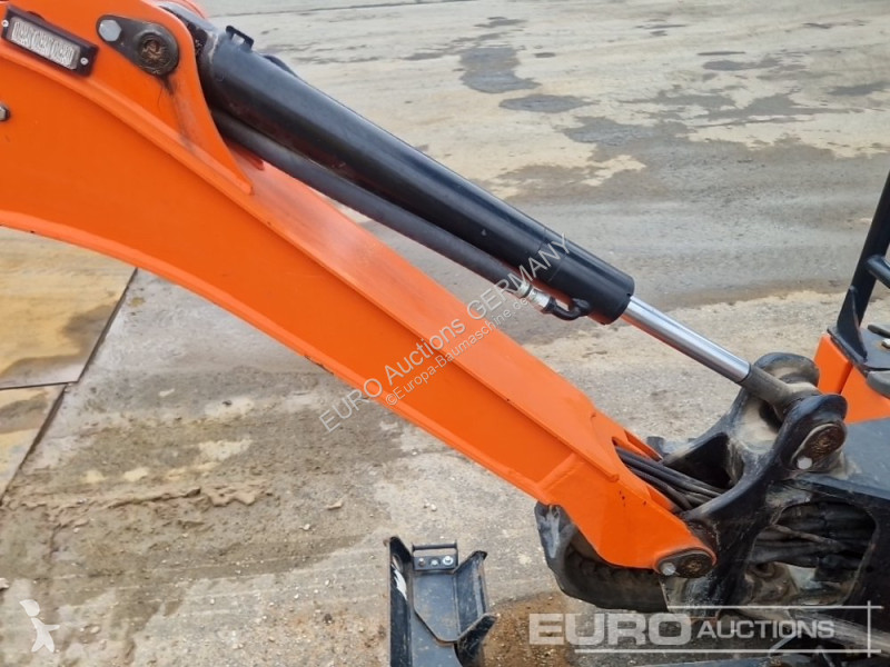 Экскаватор JCB 19C-1 E