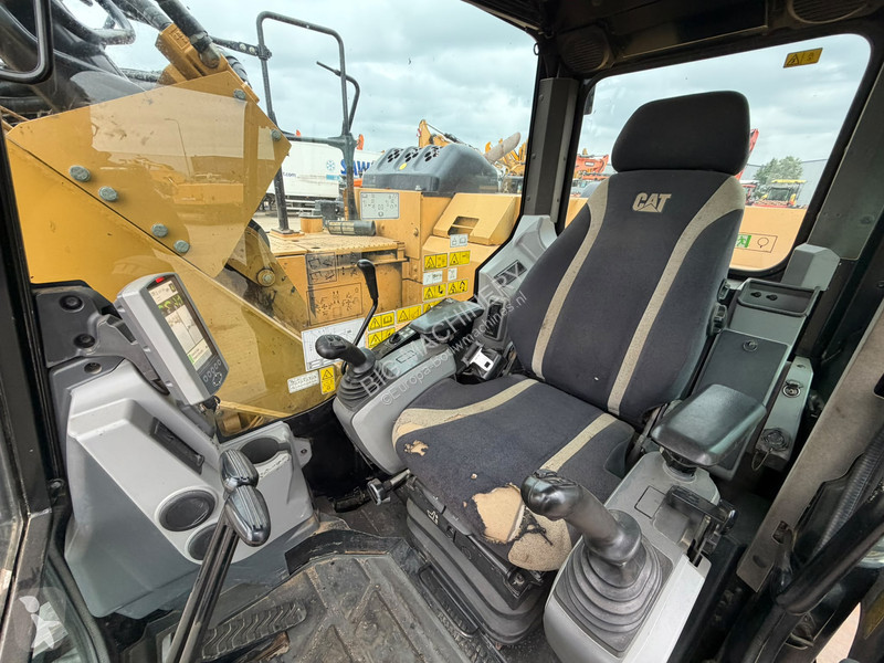 Pelle Caterpillar FLCR