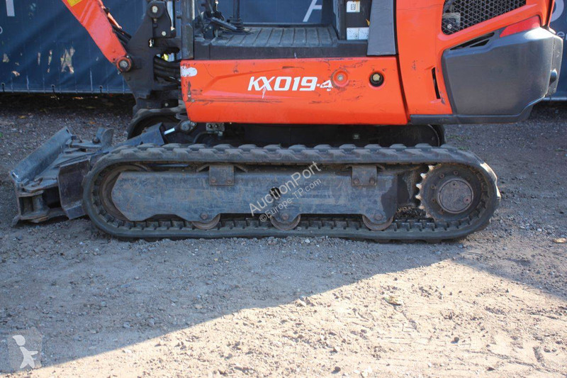 Багер Kubota