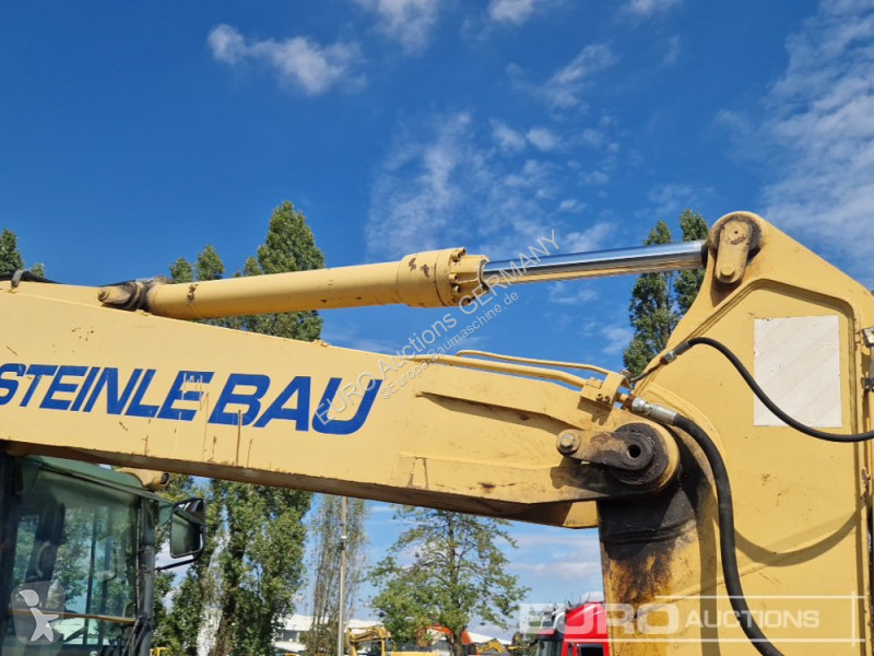 Excavadora Caterpillar C
