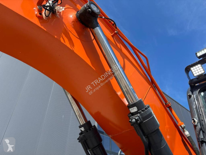 Pelle Doosan W5