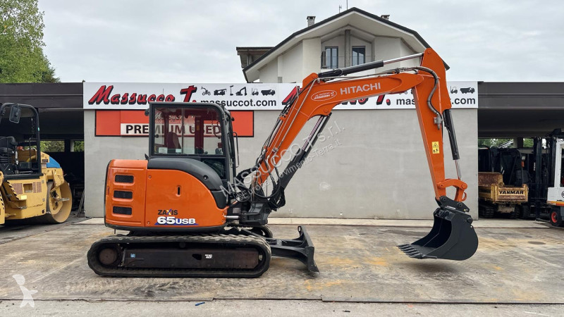 Екскаватор Hitachi ZX65USB-5 CLR