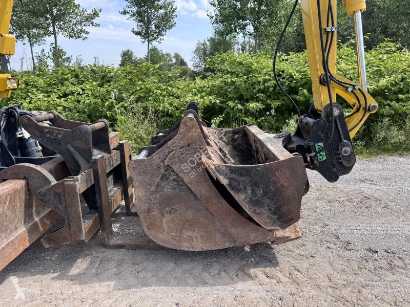 Escavadora Komatsu  PW118MR-11