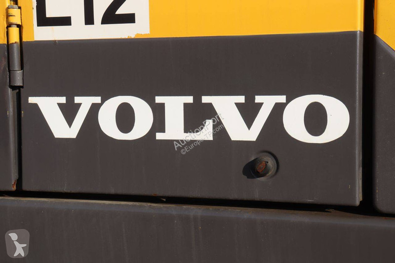 جرافة Volvo EWR150E