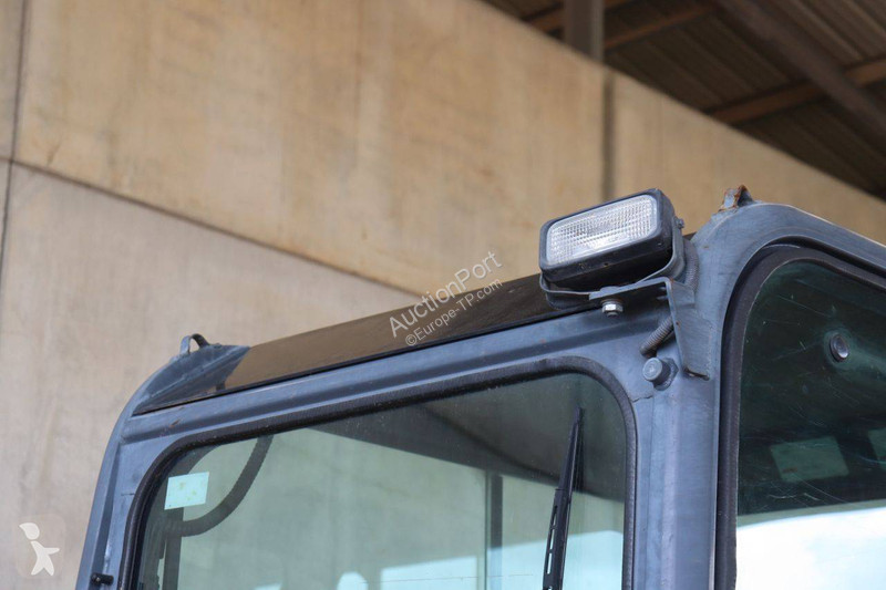 جرافة Kobelco 8
