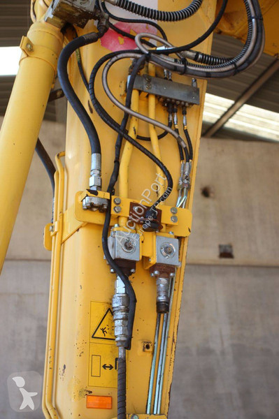 Excavadora Komatsu PW148