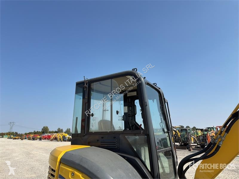 جرافة Komatsu