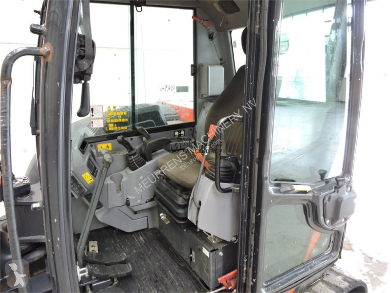 جرافة Kubota KX080-4