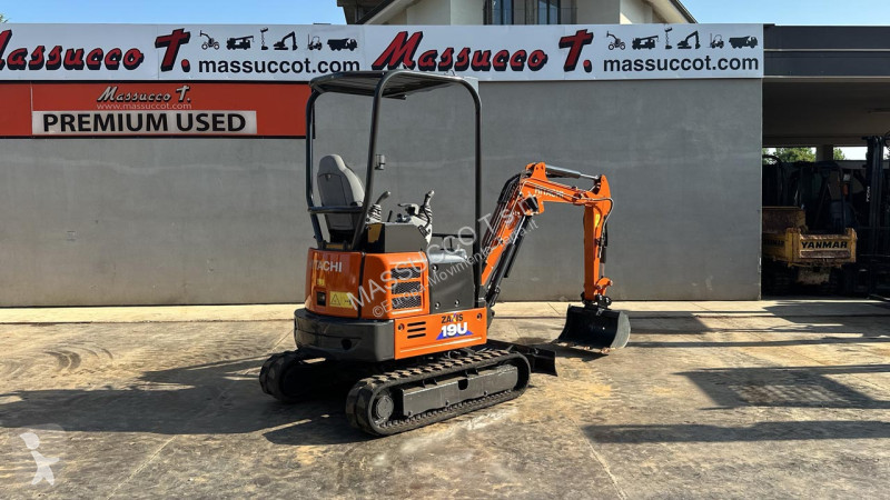 Lopatový nakládač Hitachi ZX19U-5A YR