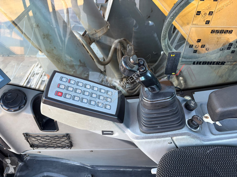 Pelle Liebherr