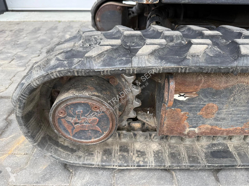 Pelle Bobcat E20