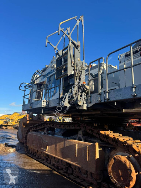 Escavadora Liebherr B